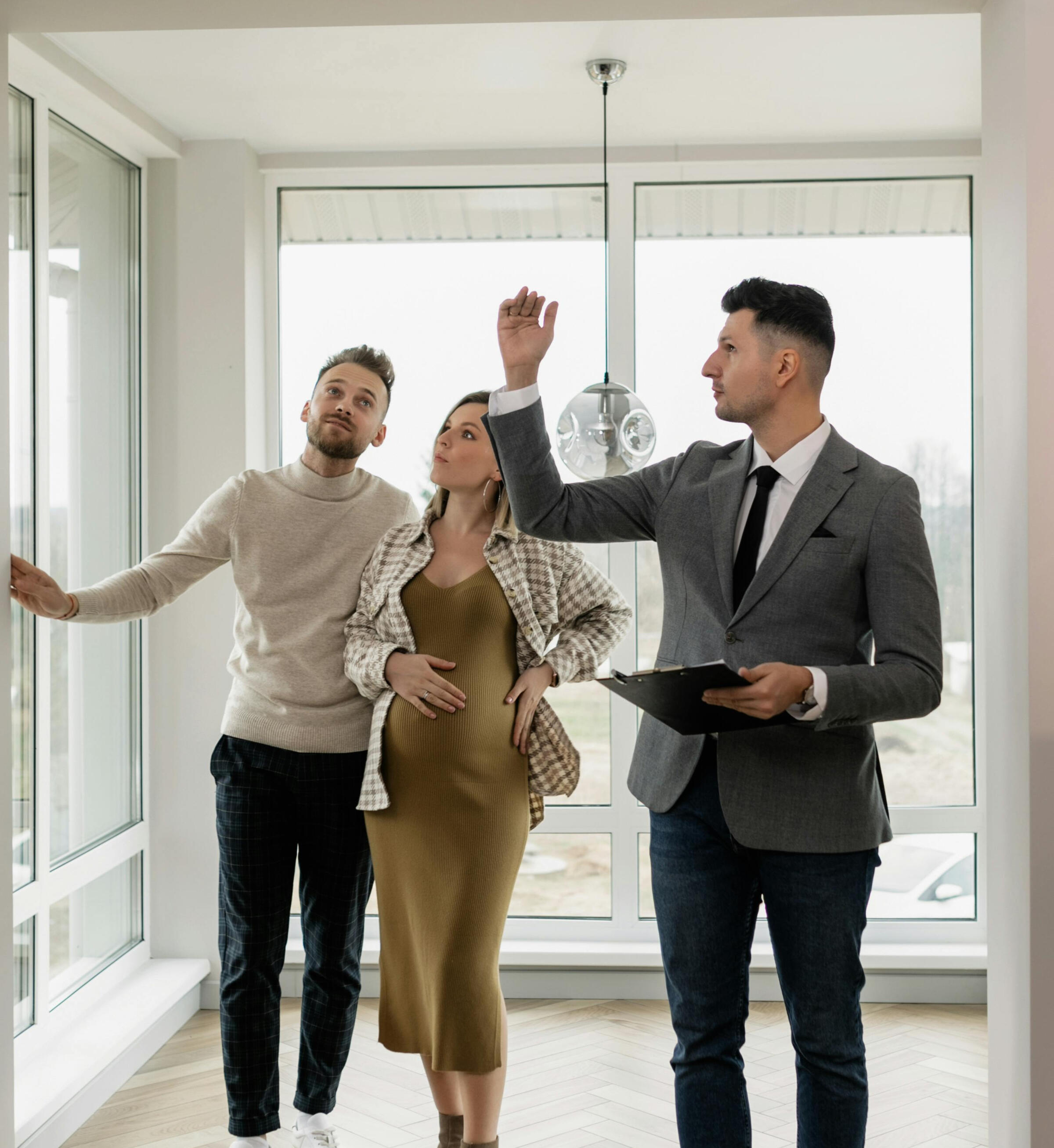 Real estate agent using AI automation tools to manage leads and schedule appointments efficiently.